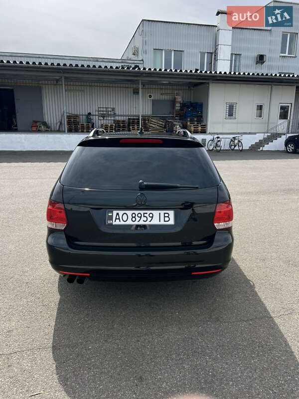 Универсал Volkswagen Golf 2013 в Мукачево