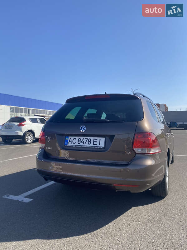 Універсал Volkswagen Golf 2012 в Луцьку