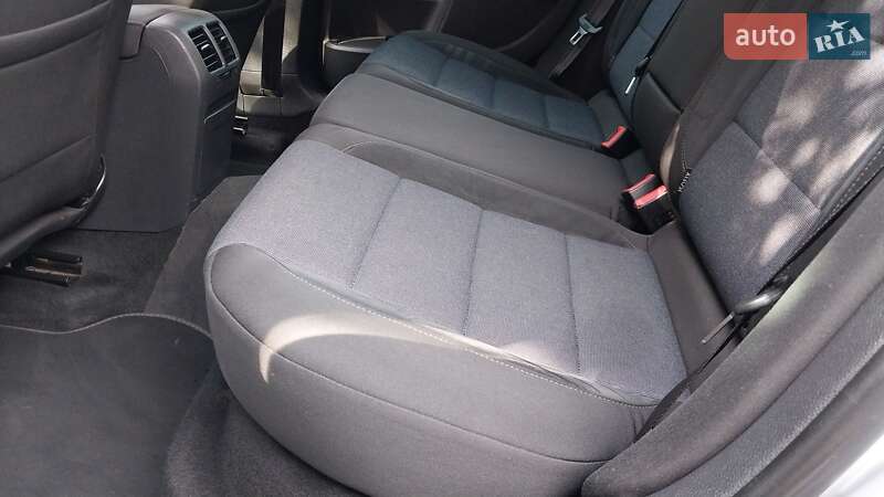 Универсал Volkswagen Golf 2011 в Ивано-Франковске
