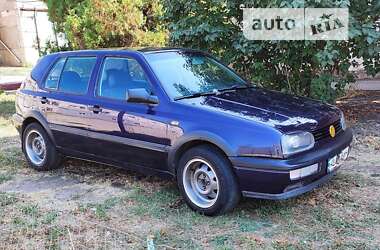 Хетчбек Volkswagen Golf 1996 в Кривому Розі