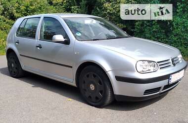 Хетчбек Volkswagen Golf 2003 в Луцьку