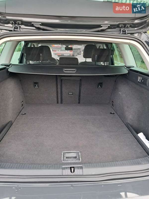 Універсал Volkswagen Golf 2016 в Тернополі
