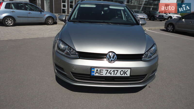 Универсал Volkswagen Golf 2015 в Днепре