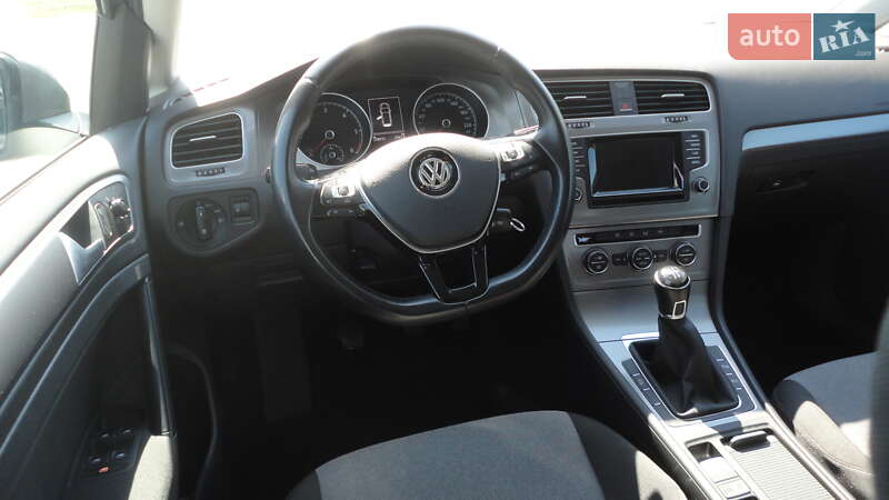 Универсал Volkswagen Golf 2015 в Днепре