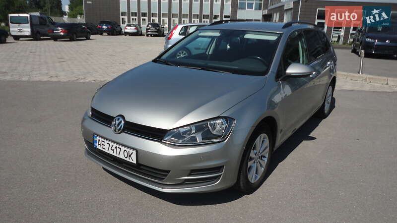Универсал Volkswagen Golf 2015 в Днепре