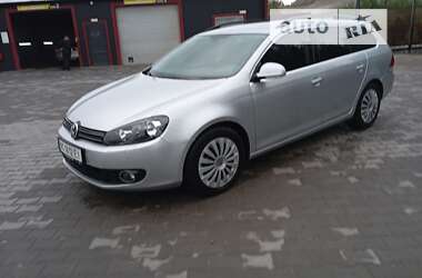 Универсал Volkswagen Golf 2010 в Луцке