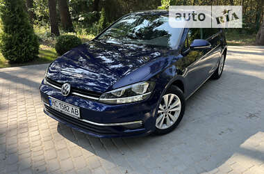 Хэтчбек Volkswagen Golf 2019 в Львове