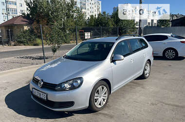 Універсал Volkswagen Golf 2011 в Києві