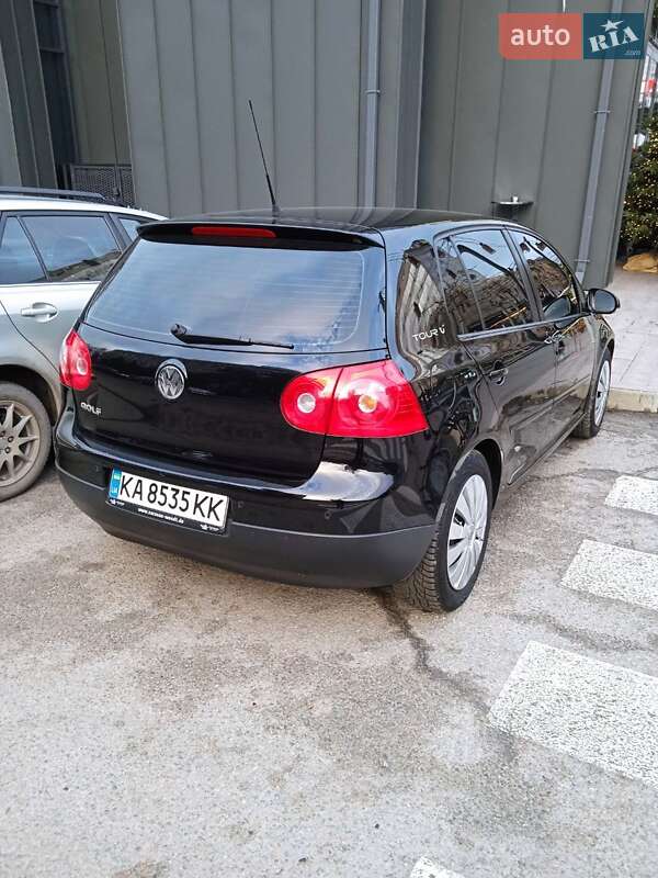 Хетчбек Volkswagen Golf 2007 в Дніпрі
