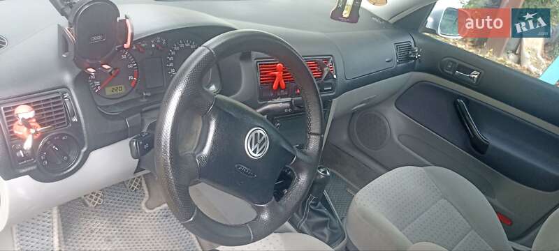 Хэтчбек Volkswagen Golf 1999 в Черновцах