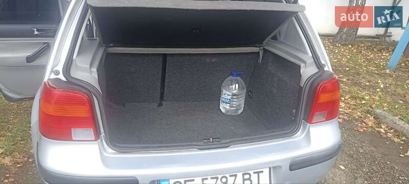 Хэтчбек Volkswagen Golf 1999 в Черновцах