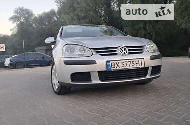 Хэтчбек Volkswagen Golf 2004 в Хмельницком