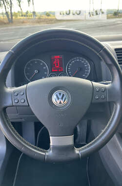 Хэтчбек Volkswagen Golf 2008 в Барышевке