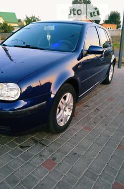 Хэтчбек Volkswagen Golf 2001 в Хмельницком