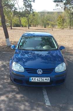 Хетчбек Volkswagen Golf 2004 в Кам'янському