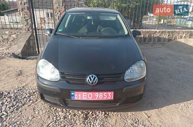 Хэтчбек Volkswagen Golf 2006 в Первомайске