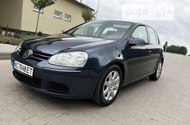 Хэтчбек Volkswagen Golf 2005 в Рожище