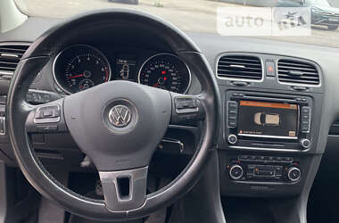 Хэтчбек Volkswagen Golf 2011 в Львове