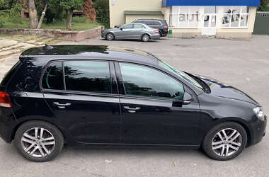 Хэтчбек Volkswagen Golf 2011 в Львове