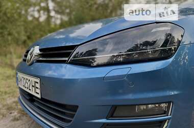 Універсал Volkswagen Golf 2013 в Житомирі