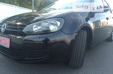 Хетчбек Volkswagen Golf 2010 в Києві