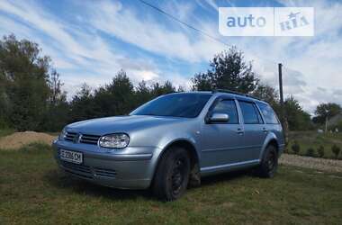 Універсал Volkswagen Golf 2004 в Чернівцях