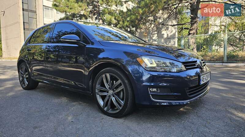 Хэтчбек Volkswagen Golf 2015 в Днепре
