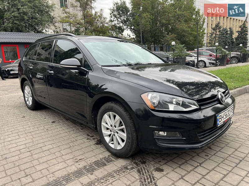 Универсал Volkswagen Golf 2015 в Одессе
