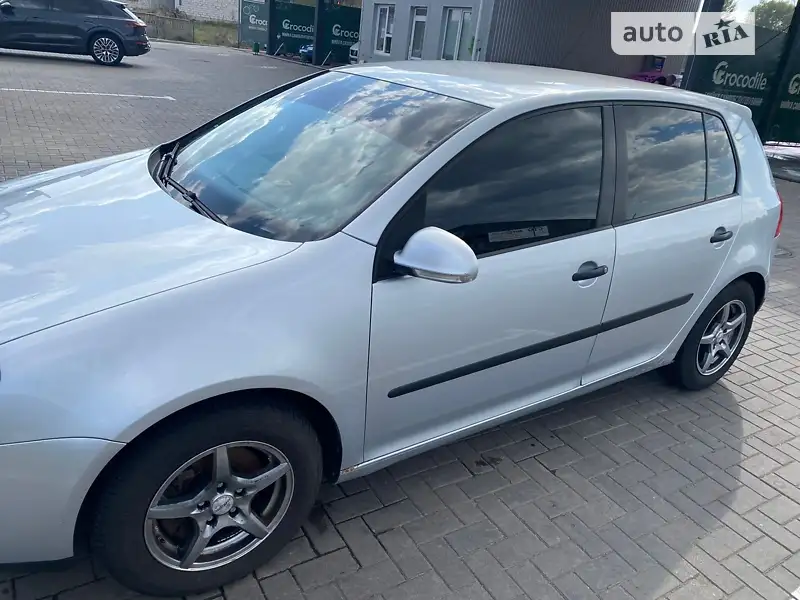 Volkswagen Golf 2004 VIN WVWZZZ1KZ4W045726 фото оголошення 2 з 35