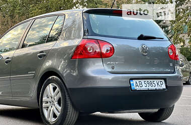 Хэтчбек Volkswagen Golf 2008 в Виннице