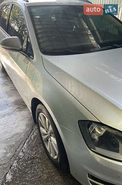 Универсал Volkswagen Golf 2016 в 