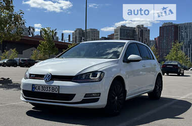 Хэтчбек Volkswagen Golf 2014 в Киеве