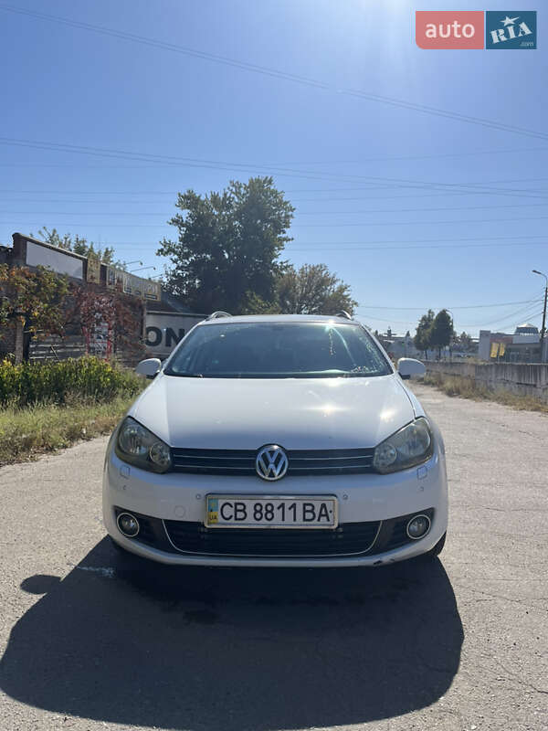 Універсал Volkswagen Golf 2011 в Чернігові