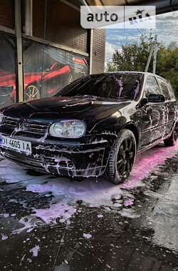 Хетчбек Volkswagen Golf 2002 в Рівному