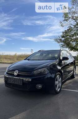 Універсал Volkswagen Golf 2010 в Вінниці