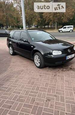 Універсал Volkswagen Golf 2000 в Рівному