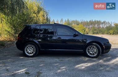 Хэтчбек Volkswagen Golf 2000 в Иванкове