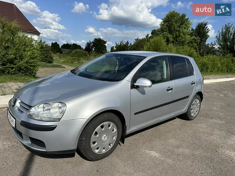 Хетчбек Volkswagen Golf 2006 в 