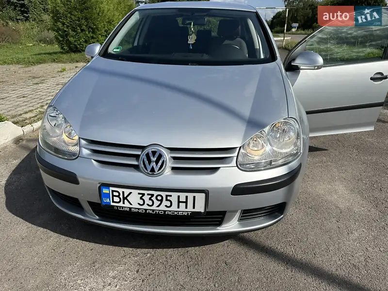 Хетчбек Volkswagen Golf 2006 в 