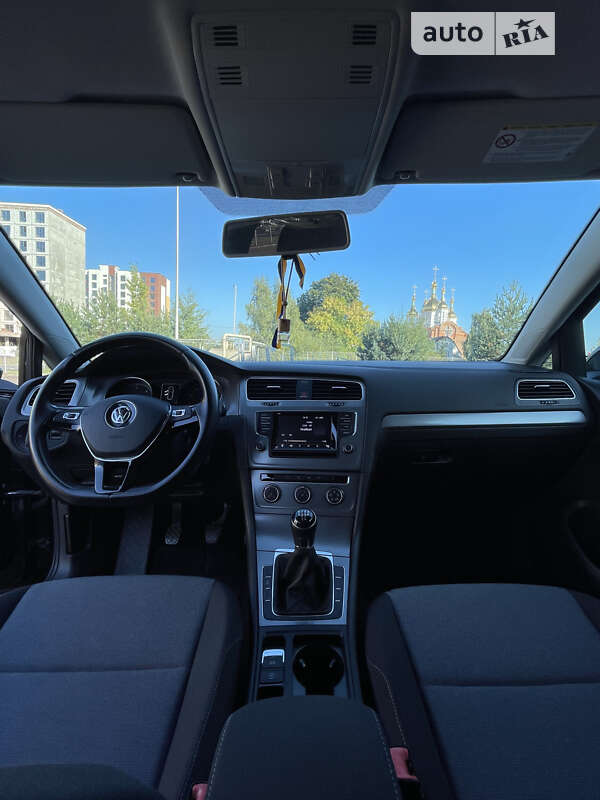 Универсал Volkswagen Golf 2013 в Луцке