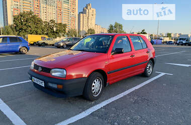 Хэтчбек Volkswagen Golf 1995 в Киеве