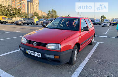 Хэтчбек Volkswagen Golf 1995 в Киеве