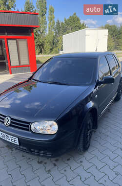 Хэтчбек Volkswagen Golf 2003 в 