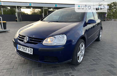 Хетчбек Volkswagen Golf 2005 в Запоріжжі