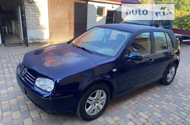 Хетчбек Volkswagen Golf 2001 в Рівному