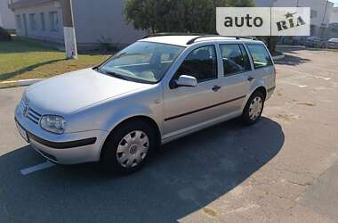 Универсал Volkswagen Golf 2000 в Киеве