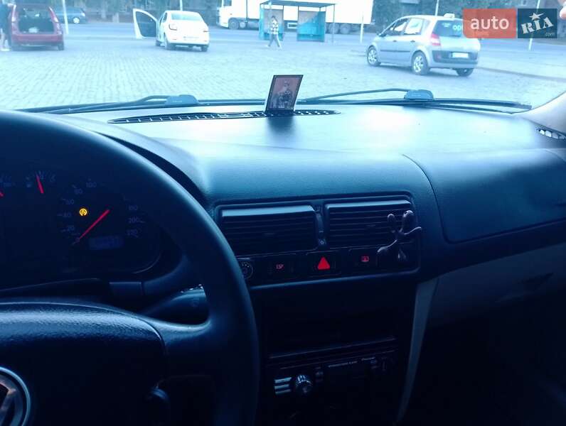 Универсал Volkswagen Golf 2000 в Каменец-Подольском