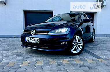 Хетчбек Volkswagen Golf 2014 в Ужгороді