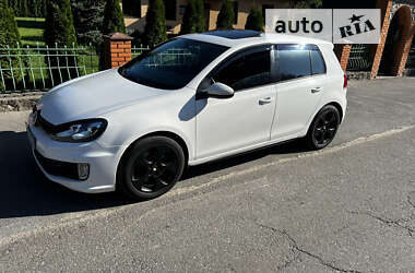 Хэтчбек Volkswagen Golf 2011 в Киеве