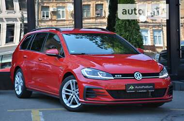 Универсал Volkswagen Golf 2017 в Киеве